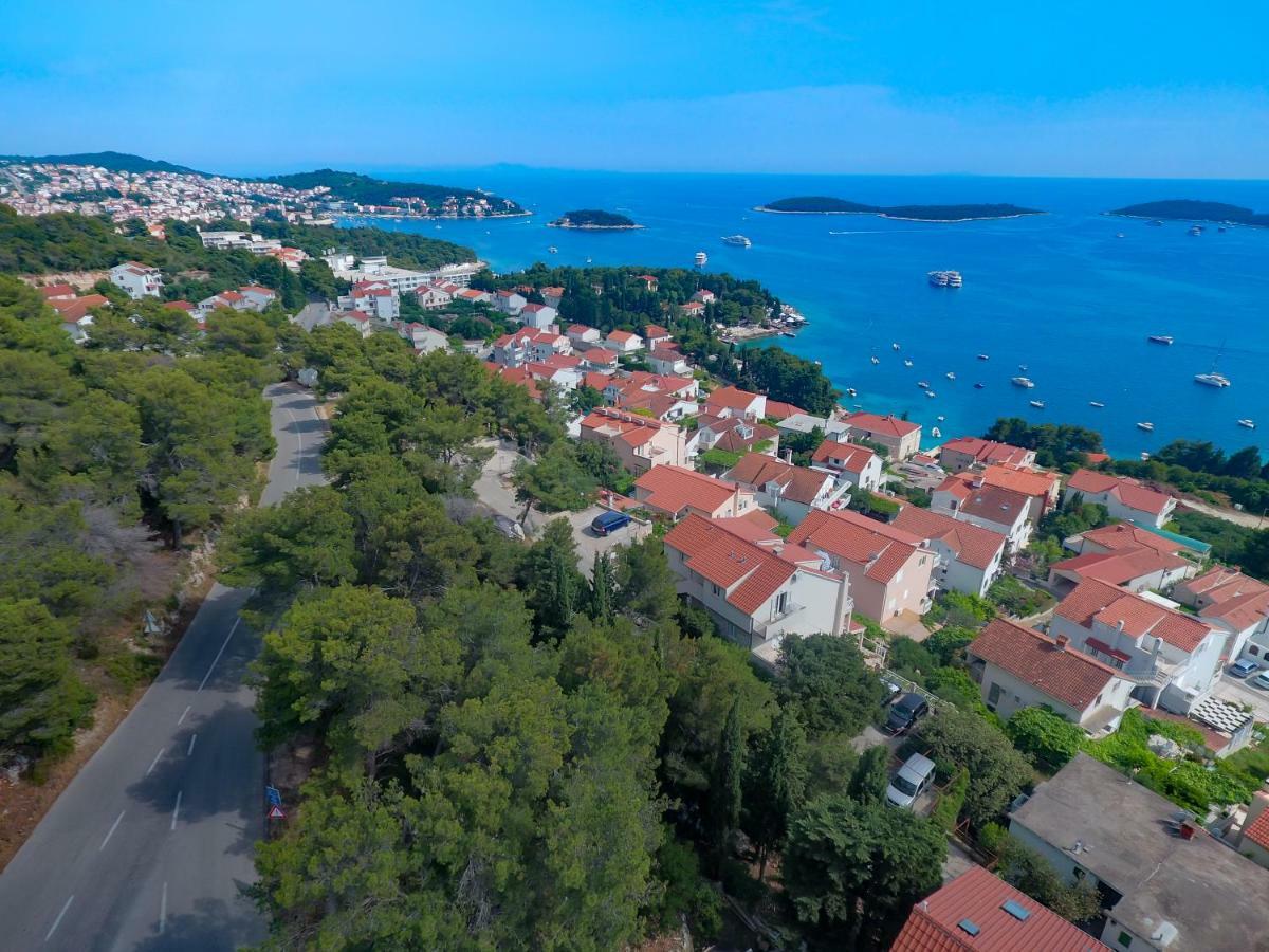 Apartments Tatjana Dominis Хвар Экстерьер фото